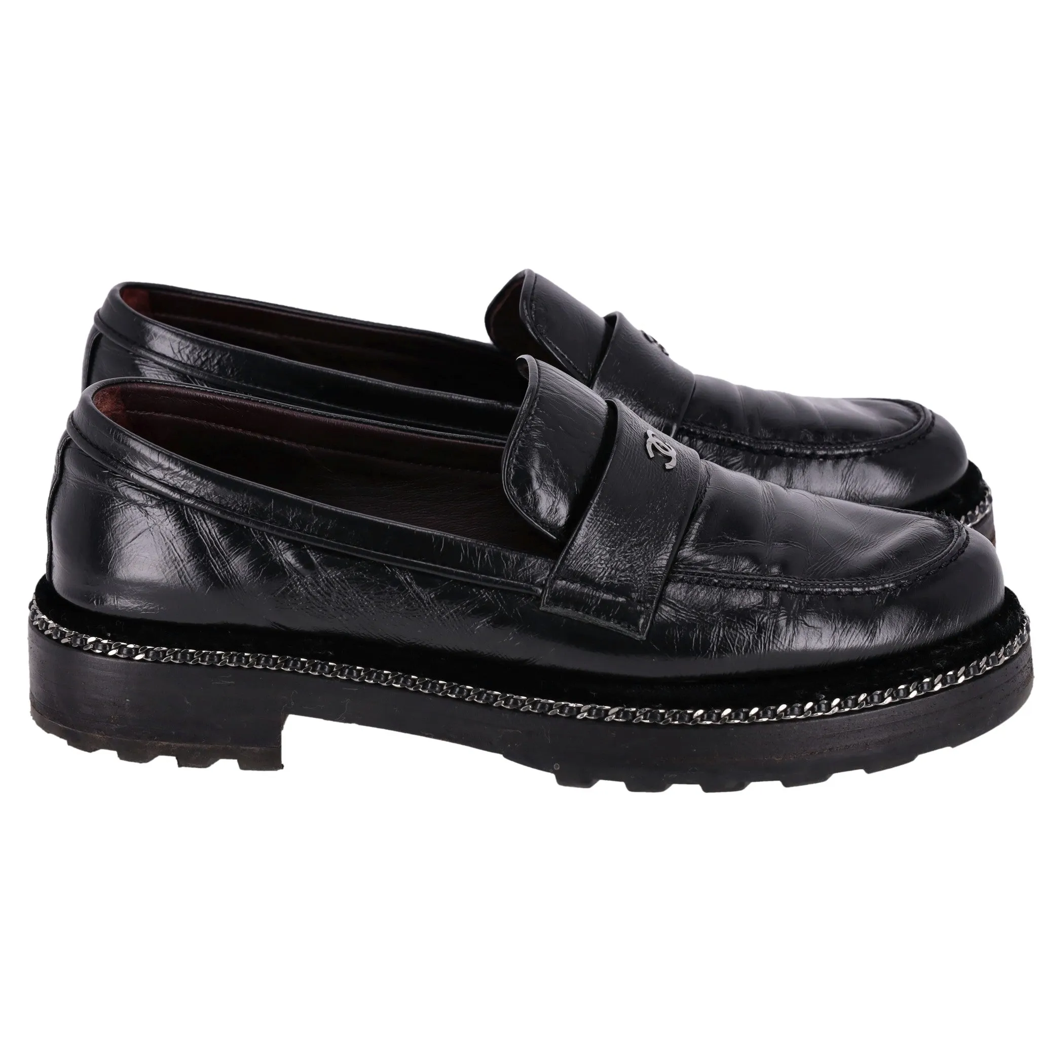 Chanel Calfskin Leather 'CC' Logo & Chain Moccasin Loafers. Size 39.5