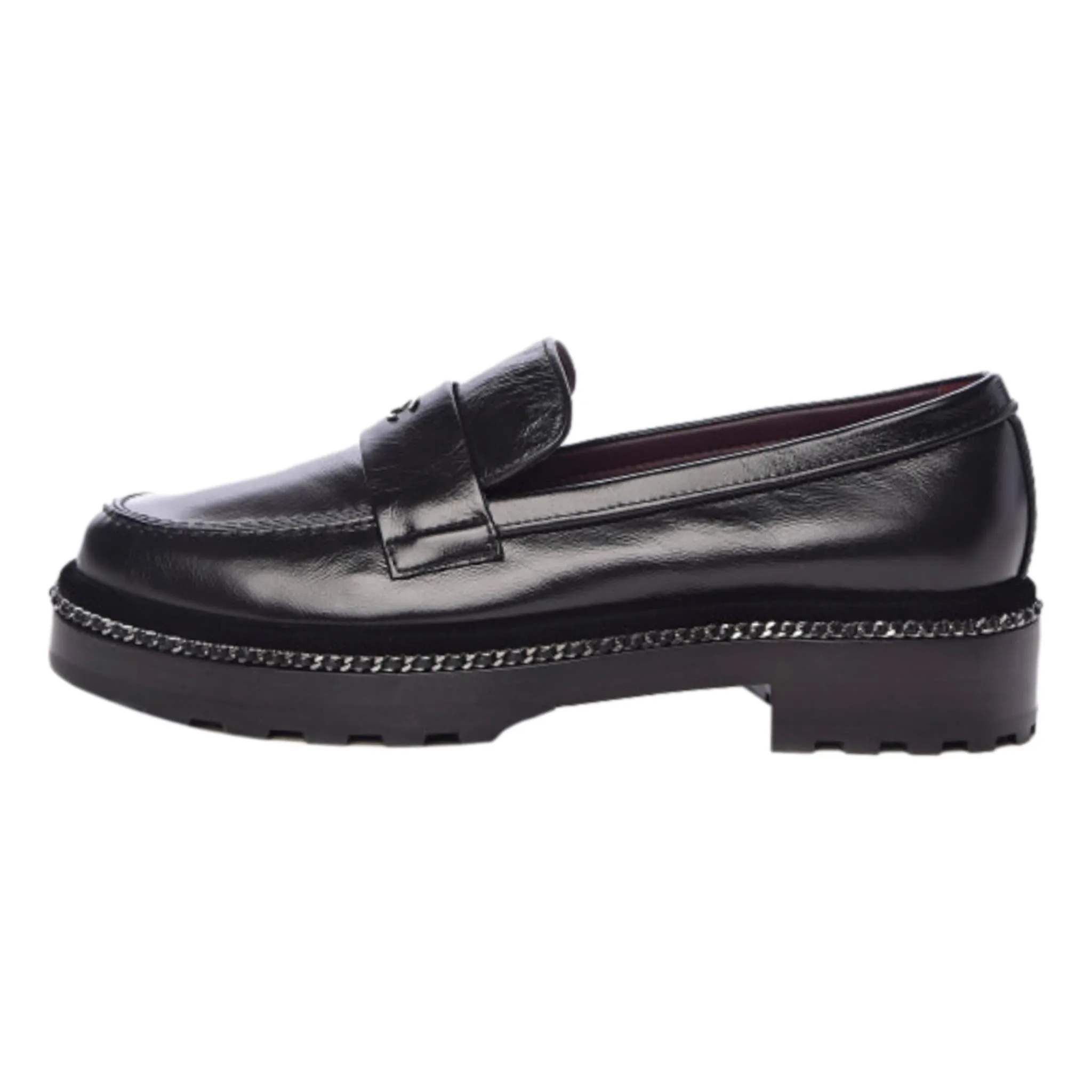 Chanel Calfskin Leather 'CC' Logo & Chain Moccasin Loafers. Size 39.5