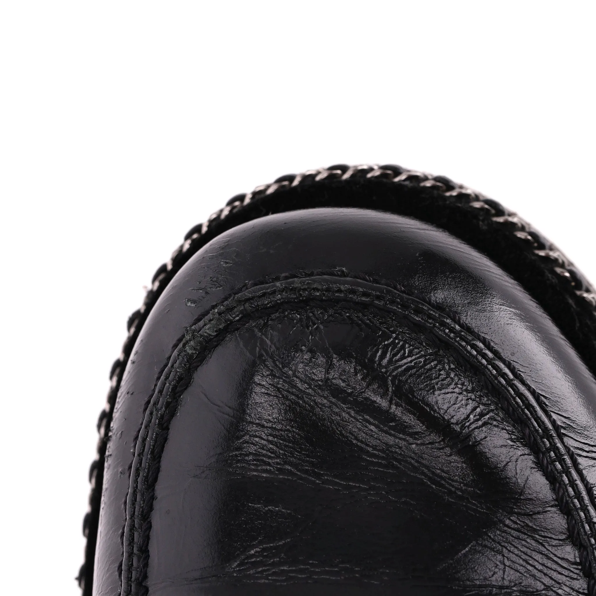 Chanel Calfskin Leather 'CC' Logo & Chain Moccasin Loafers. Size 39.5